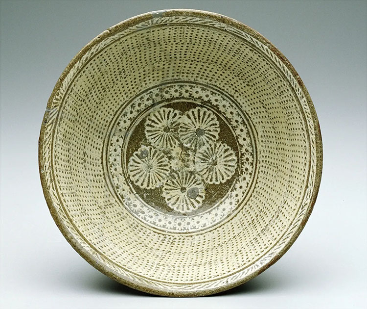 "Mishima Bowl; all-over comb motif" is marked with CC0 1.0