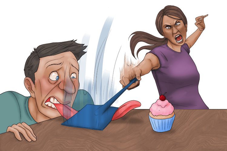 She smacked (smack) his tongue and it was difficult to taste afterwards.