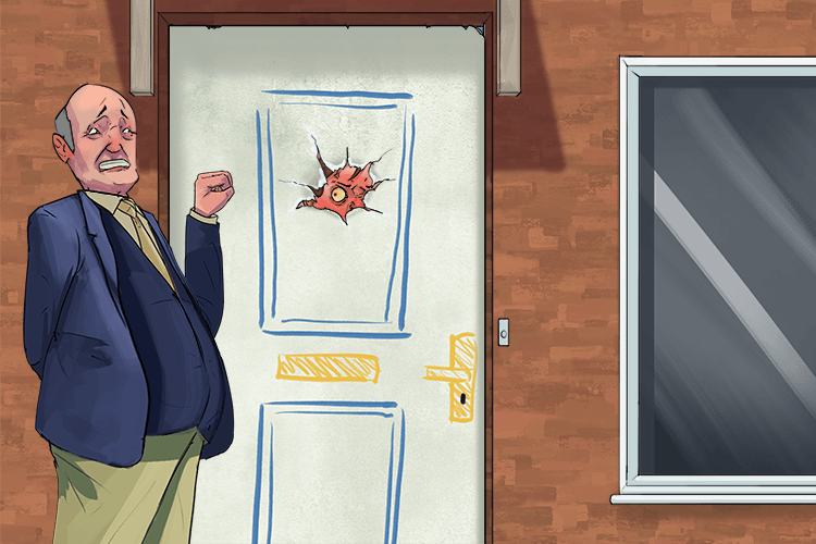 Don't knock on the door too hard, it's made of fragile paper (frapper)