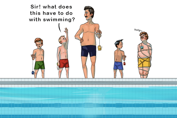 Everyone stood around the swimming pool yoyoing, both the youngsters and the teacher (yo-yung-chur)